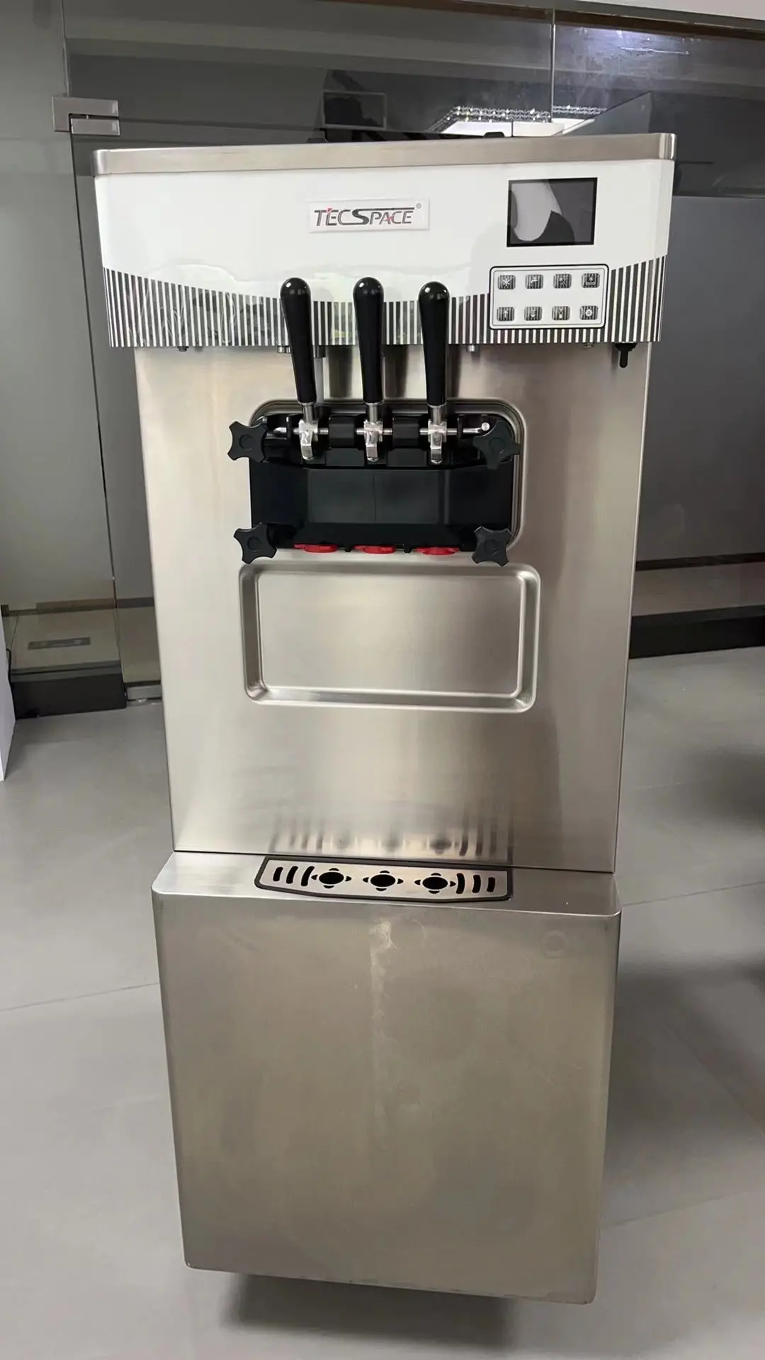 Tecspace 2200W Commercial Soft Ice Cream Machine 3 Flavors 5.3 To 7.4Gallon Per Hour Precooling At Night Auto Clean Lcd Panel For Restaurants Snack Bar, Sliver 1