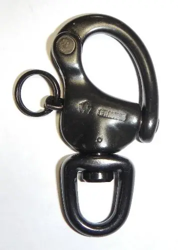 Wichard 4 3/4" Swivel Eye Snap Shackle - Black 1