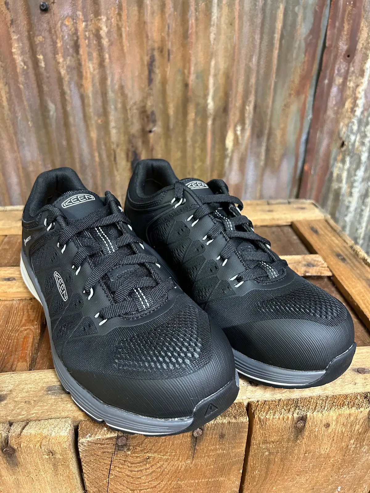 Keen Vista Energy Carbon Toe Work Shoe 1