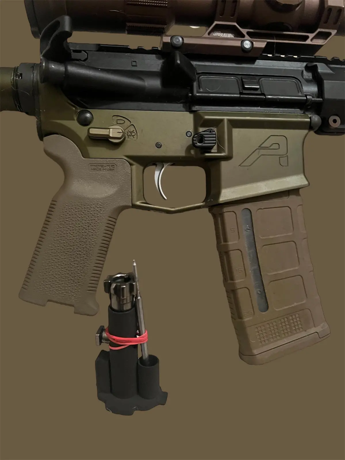 Magpul Grip Storage - Bolt Kit 1
