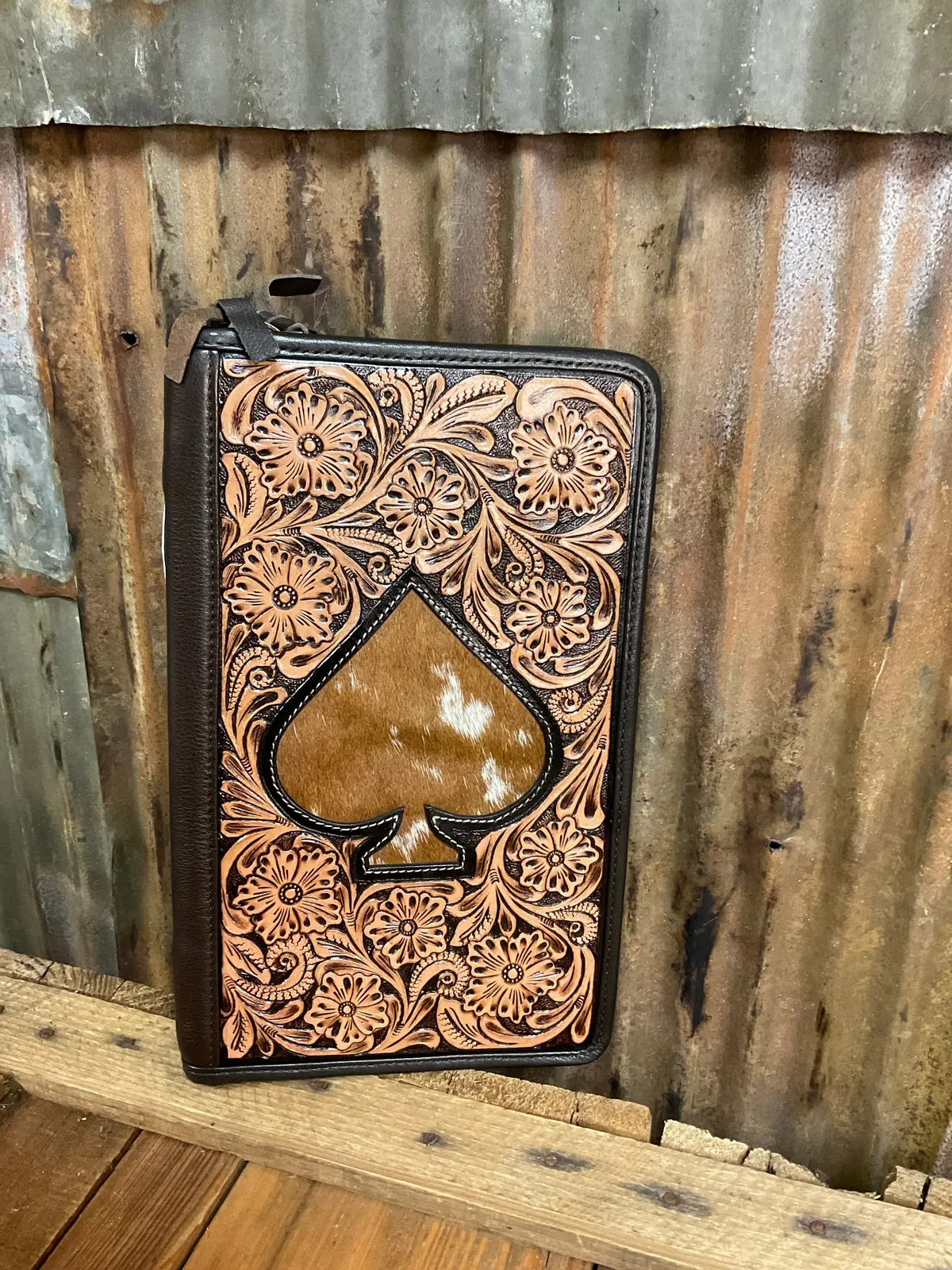 Challenger Western Floral Tooled Leather Travel Jewelry Case 1