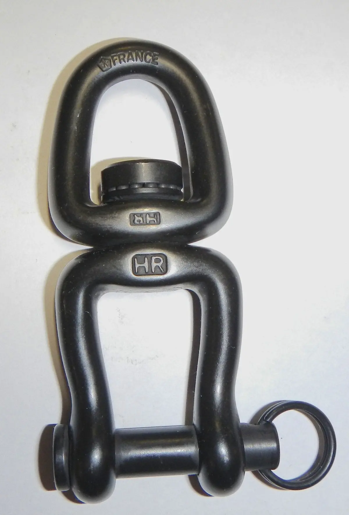 Wichard 3 5/32" Swivel W/ Large Bail & Ball Bearing - Black 1