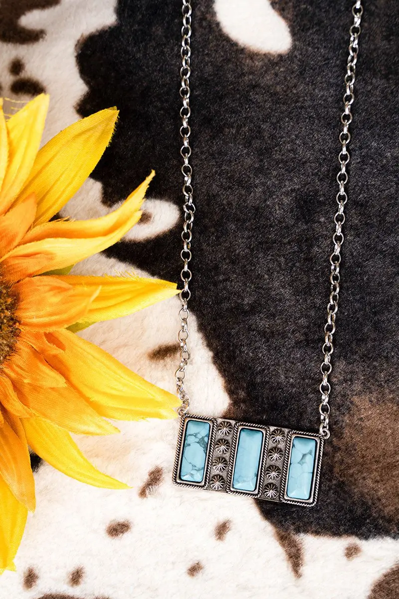 Turquoise And Silvertone Olmsted Falls Necklace 1